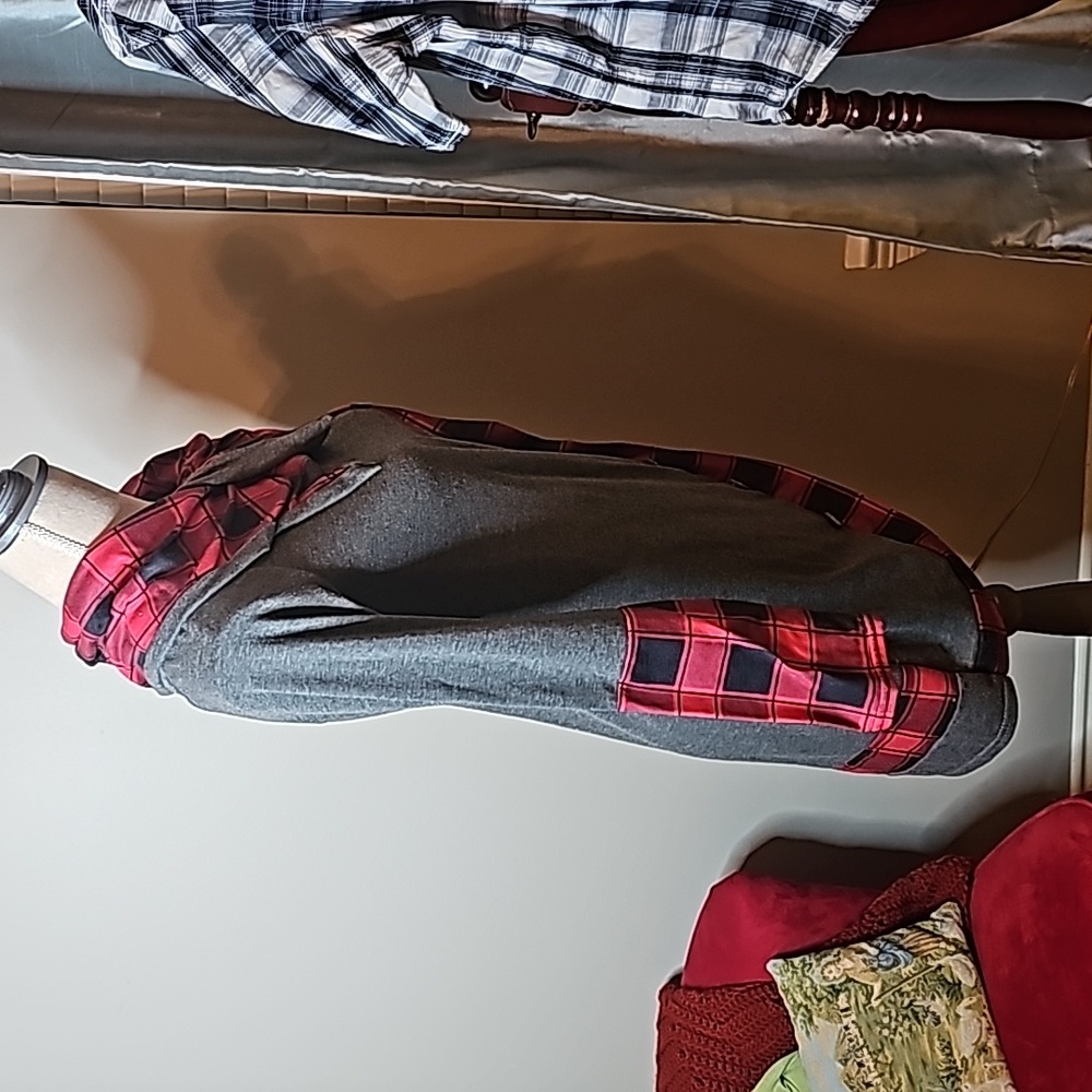 Tunic - Picture 5 of 6